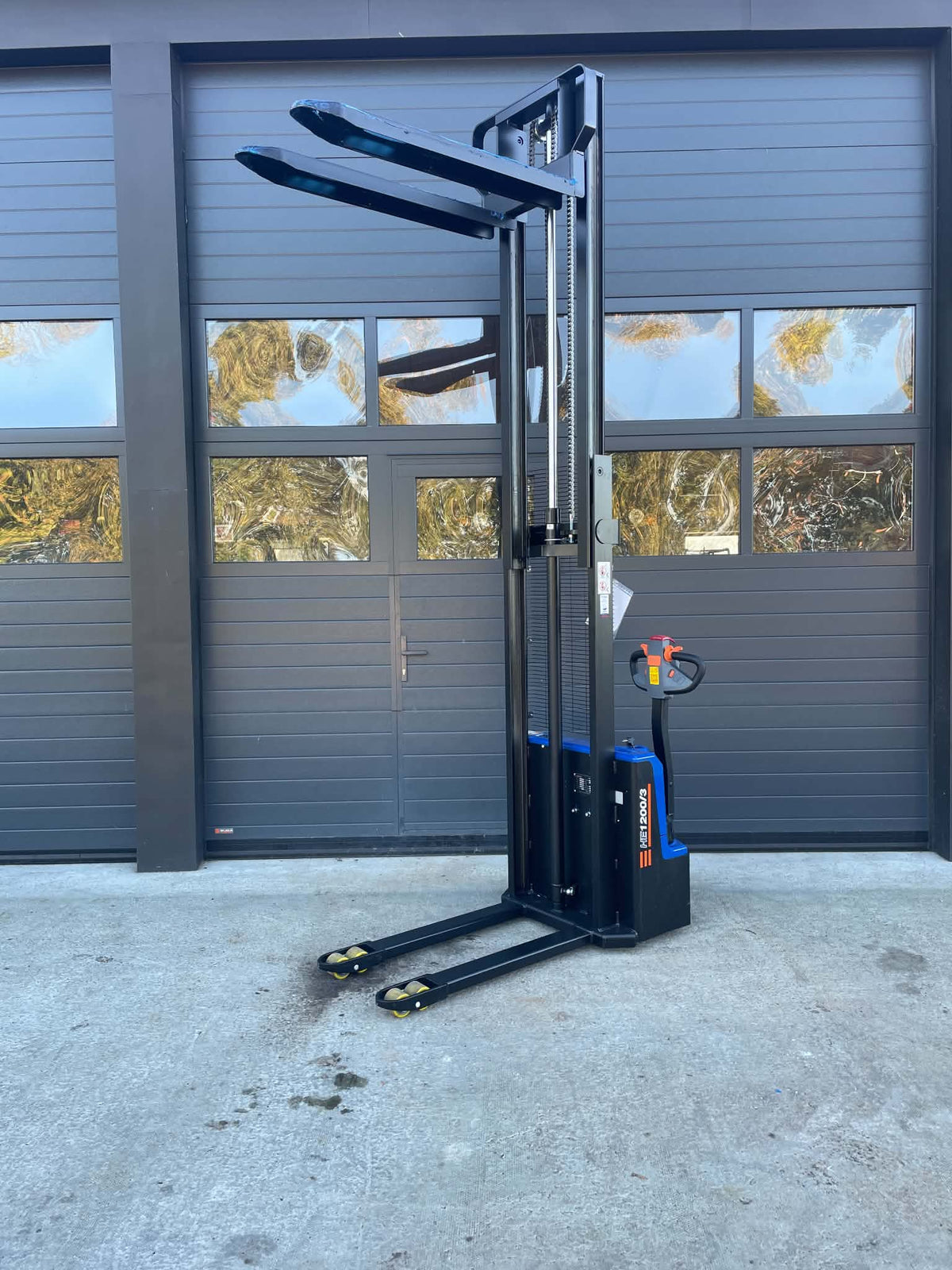 SolidHub HE1200/3