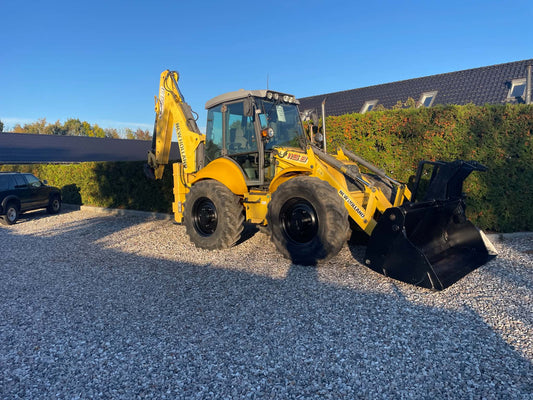 -- SOLGT -- New Holland LB115B-4PS.