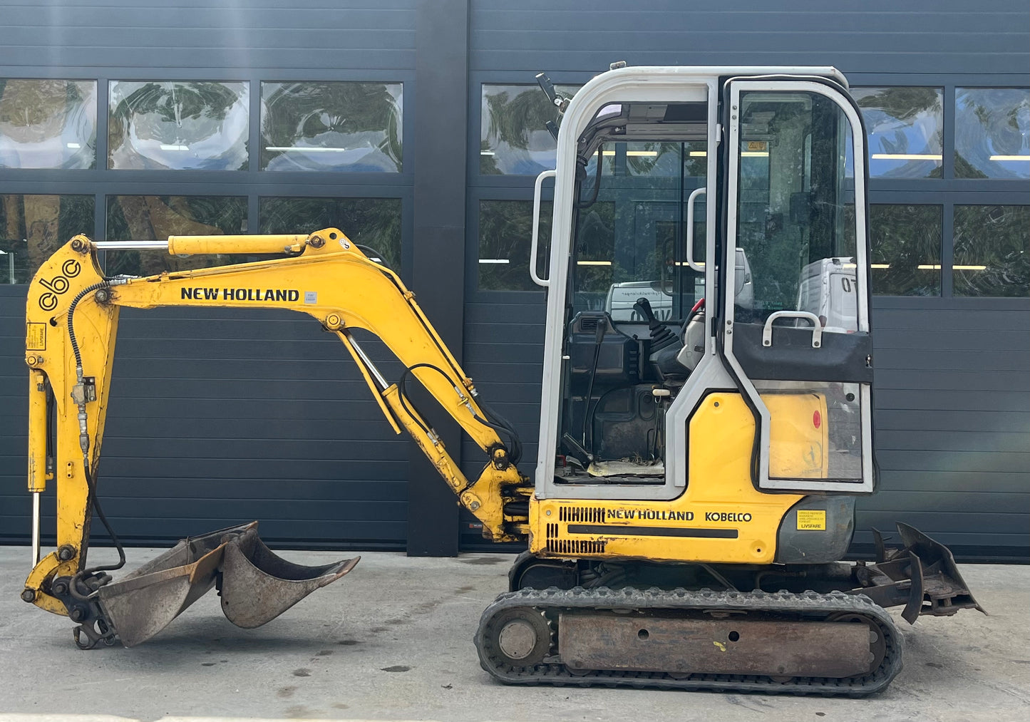 New Holland E18SR