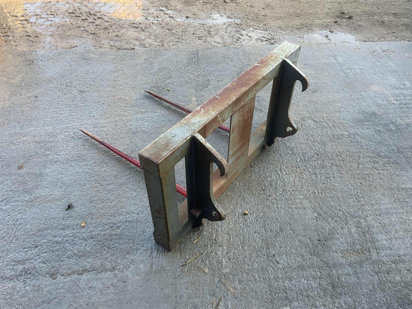 ---SOLGT----Div Redskaber til minilæsser eller traktor