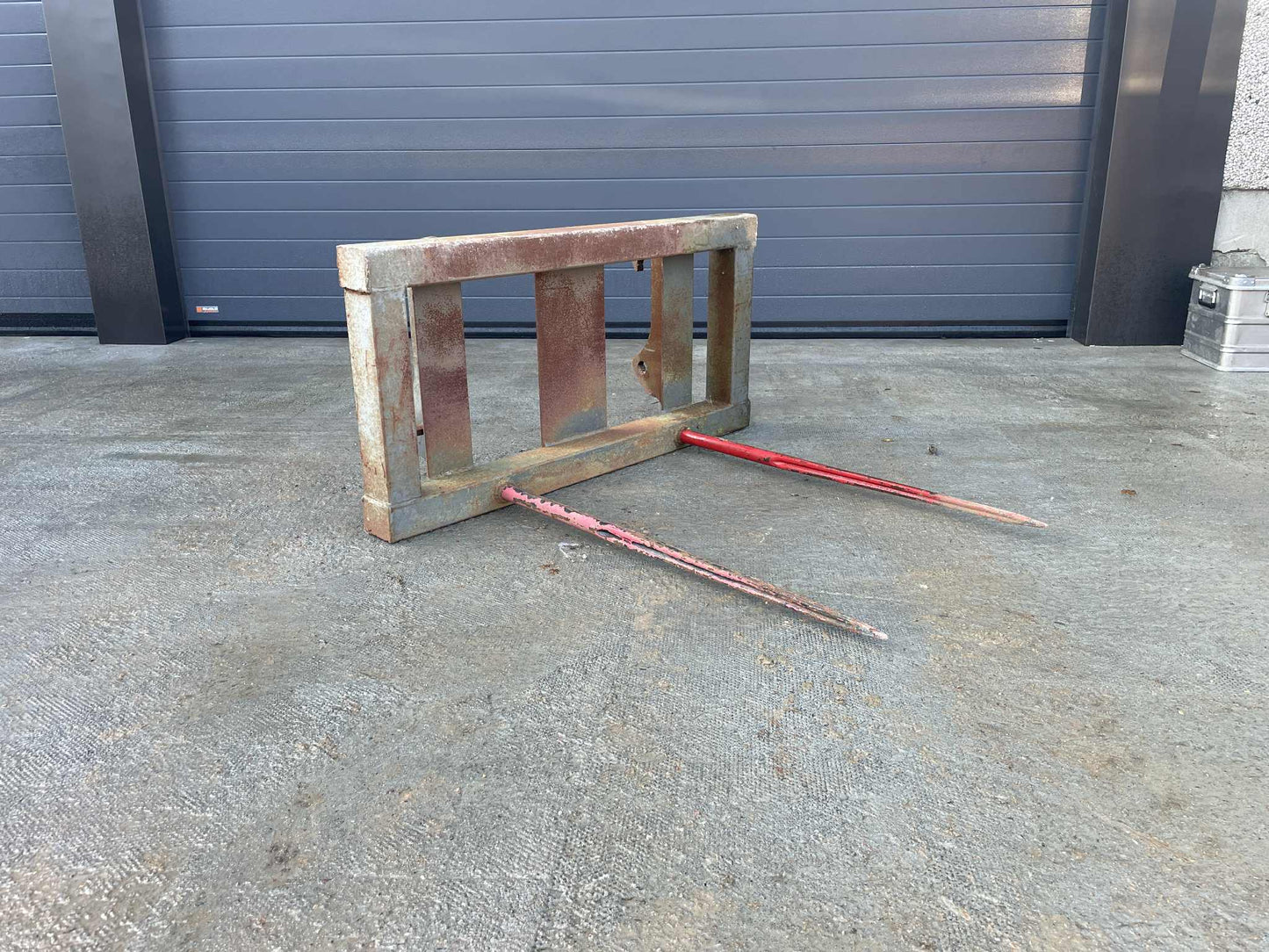 ---SOLGT----Div Redskaber til minilæsser eller traktor