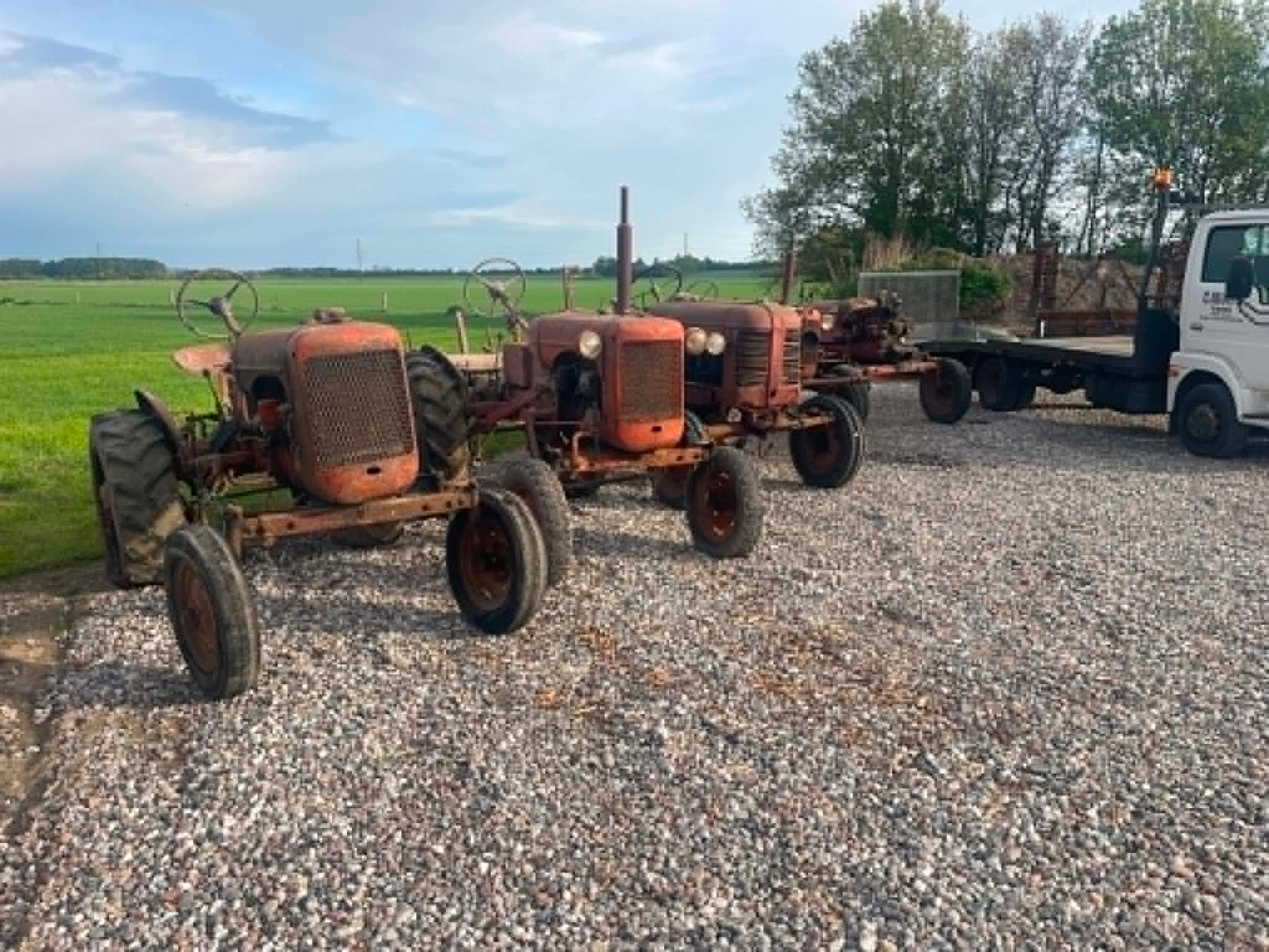 Ladefund Traktor Allis-Chalmers D-270